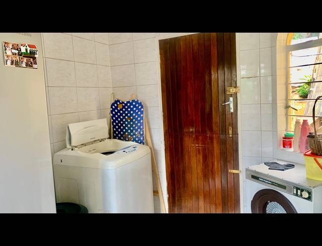 4 BEDROOM HOUSE FOR SALE IN BASSONIA